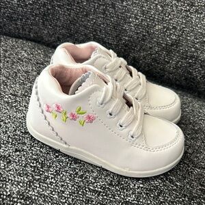 Stride Rite SRT Emilia in white